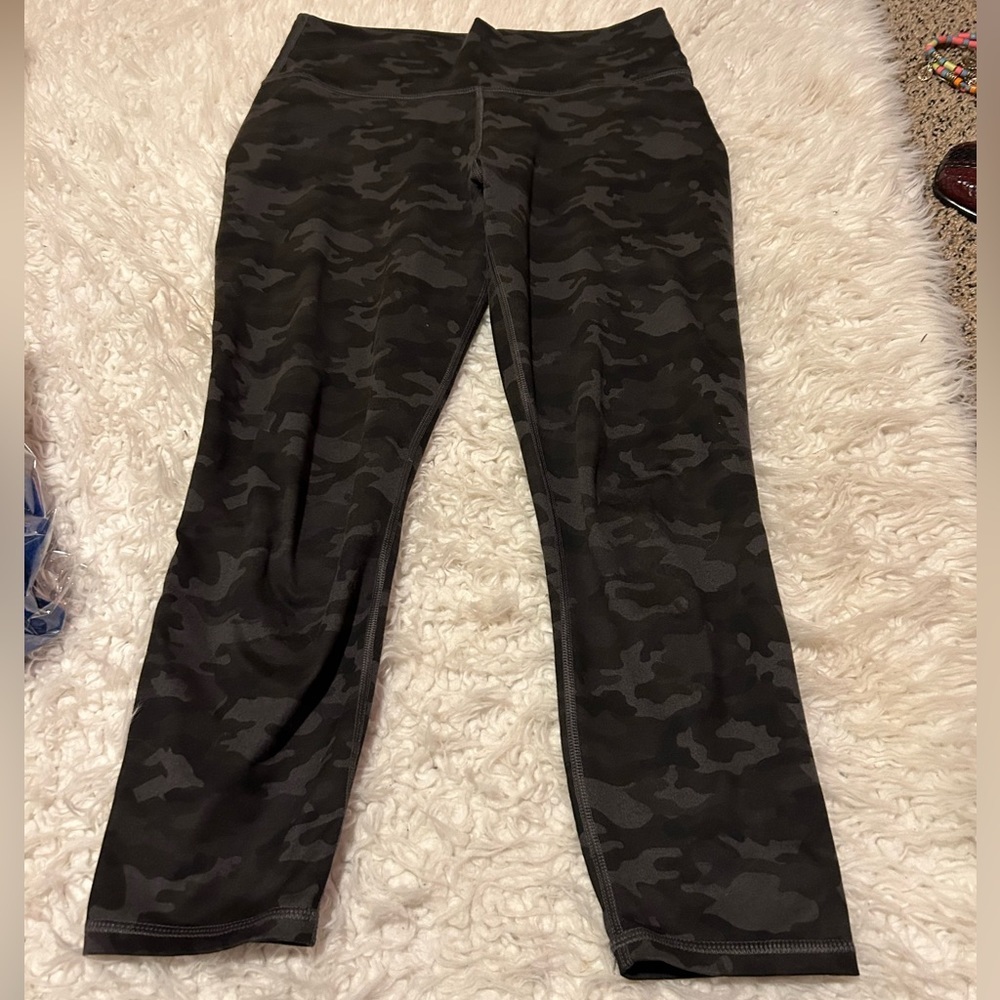 $15 clearance sale Fabletics black camo leggings